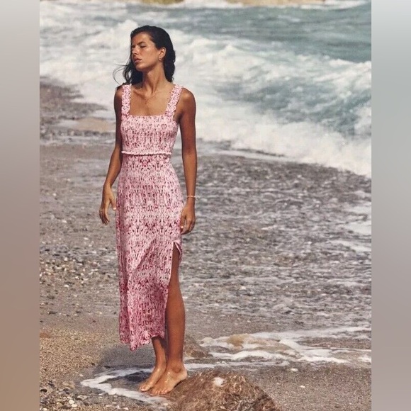 Zara Dresses & Skirts - NWT; ZARA LINEN BLEND PRINTED MIDI DRESS🌸